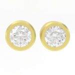 Round Diamond Stud Earrings in Gold
